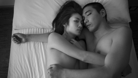 久別重逢的《火口的二人》 婚禮前引爆禁忌愛慾