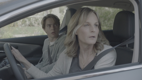 海倫杭特突破形象《搞鬼》 拍戲過程出現詭異腳步聲!