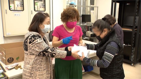 雙北市　市場攤商全面戴口罩 市府彈性上下班分流