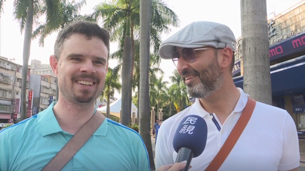 中職開放球迷觀賽 外國球迷大讚：支持台灣！你們的政府不錯