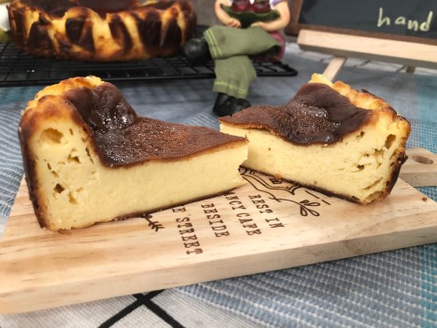 【用點心做點心】 我很醜但我很好吃的巴斯克乳酪蛋糕