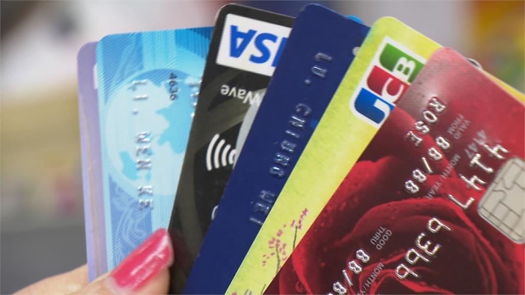 銀行靠三倍券搶業績！綁新卡倒賺近千元