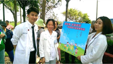 防癌顧身體　醫師籲戒菸、檳榔   