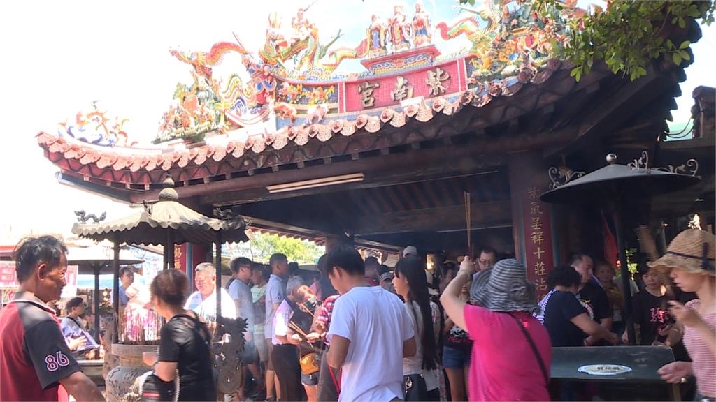 端午連假南投紫南宮人潮多 4天湧20萬人次