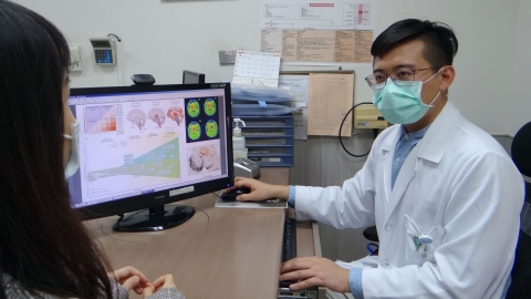 巴金森氏症前兆多 快到神經內科治療