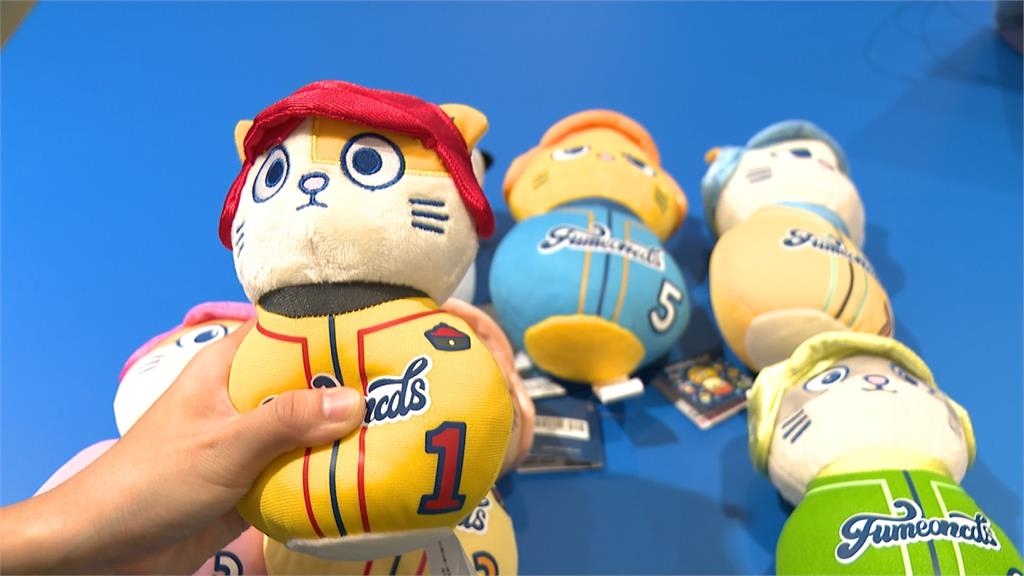 「黃阿瑪的後宮生活」圈百萬粉絲！周邊快閃店驚見野生阿滴