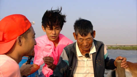 《綜藝新時代》浩角翔起彰化採蚵 竟大爆感情史 連洞房的問題都要問…