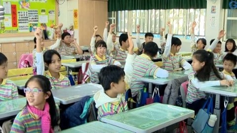 線上學習比課本好？網路專家：學習還可能超前