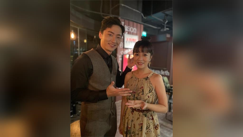 馬俊麟熱情開唱 女星獻上「第一次」