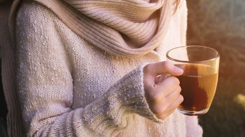 低溫來襲！東北季風持續報到強度直逼大陸冷氣團 保暖8招度過寒冬