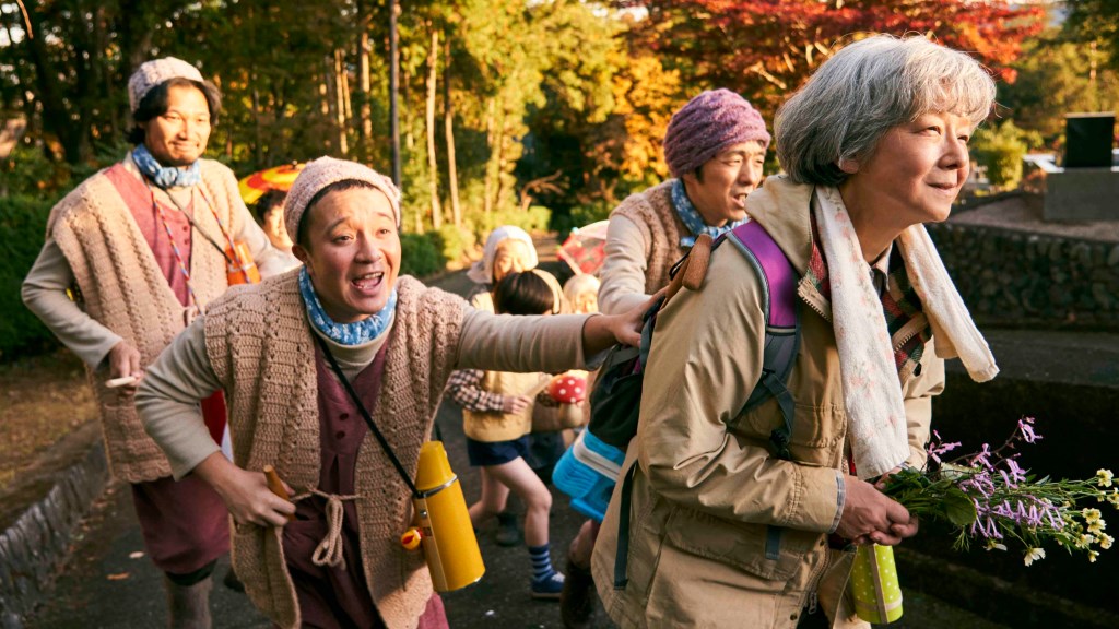 光是等死的人生我才不要！田中裕子《我啊，走自己的路》演繹最熱鬧的孤獨