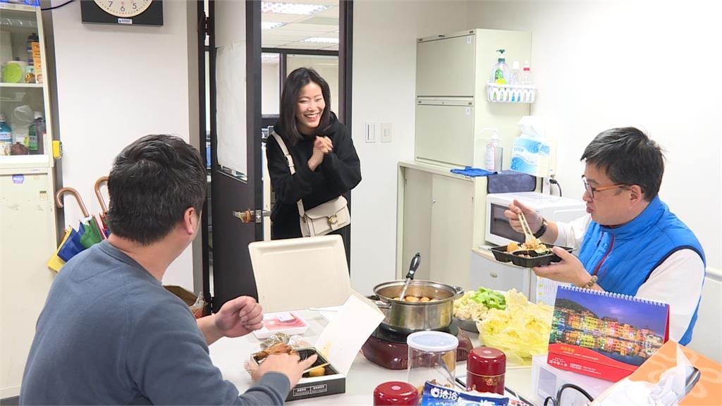 過年親戚問題連發...別怕！司法院教你「句點神回覆」