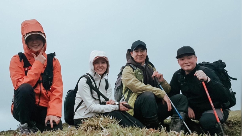 蘇晏霈PO和翁家明 紅毛 林柏妤登山文 引四寶媽白家綺留言之前也要跟..結果就懷孕了!