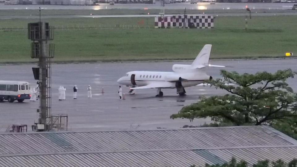 駐印度代表處確診人員「1重症」　醫療專機晚間降落直送醫院