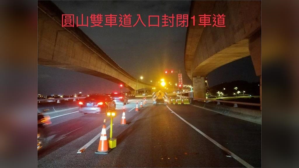 晚間9時採取匝道管制 各處搶上高速公路湧車潮