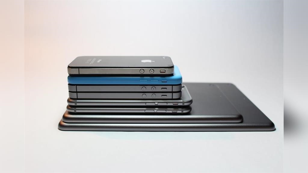 台灣6月最暢銷手機TOP20出爐！蘋果這款「下滑16個名次」險墊底