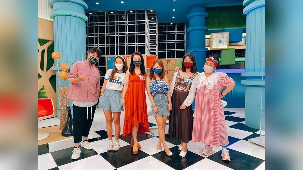 《這事有影嘸》呂佳宜享受爸爸疼愛讓眾人羨慕！父親節送「健康」給爸爸