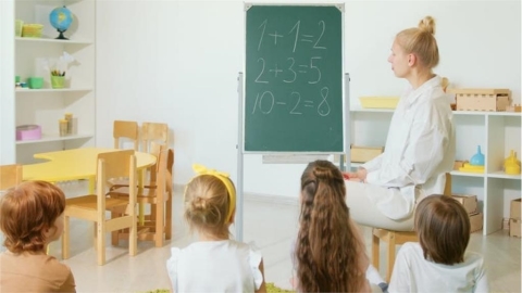 去網咖先過這關!媽出題「5+8多少?」姊弟全答錯「真相」網笑翻