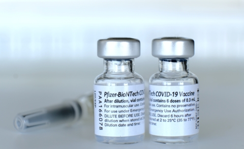 BNT首批到貨！專家提醒「它不是神藥」2種人接種後可能產生「過敏反應」