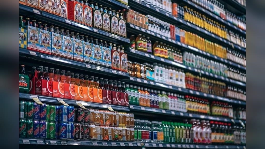 超商紙盒飲料驚見「6色神秘格子」！內行揭真正用途：校正印刷顏色用的