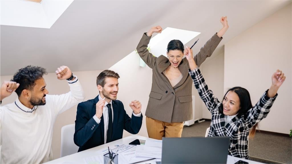 農曆8月「12生肖運勢」報你知！屬龍工作運旺「這生肖」別買彩券