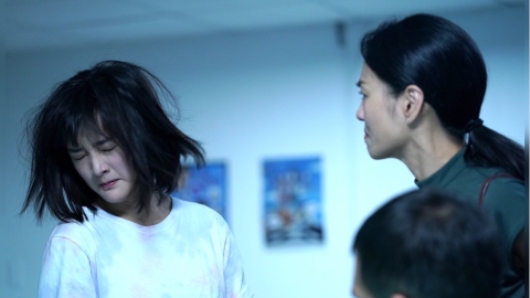 夯片《比悲傷更悲傷的故事》變影集張詩盈、范少勳崩潰哭倒街口 王淨賞人巴掌先自掌臉 