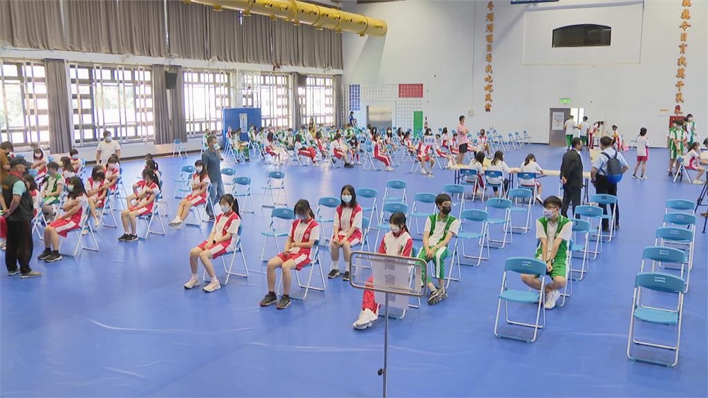 校園首日接種BNT　5縣市共8822人完成施打