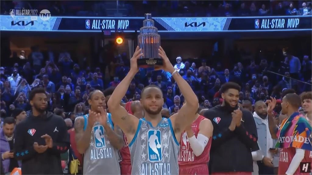 NBA明星賽詹姆士隊勝出　柯瑞16記3分球創賽史紀錄