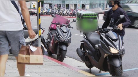 外送員勸女客別穿情趣內褲下樓!網見她1圖全笑:妳比她們更兇!