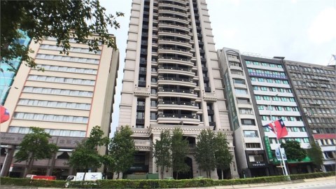 豪客不怕「限貸、升息」親友合資無貸款購屋 師父2.3億買中正區商辦
