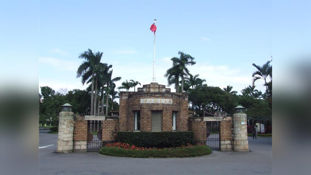 台大線上課程高中推廣計畫「111學年度開放全國高中」 讓自主學習更多元 台大線上課程高中推廣計畫「111學年度開放全國高中」 讓自主學習更多元