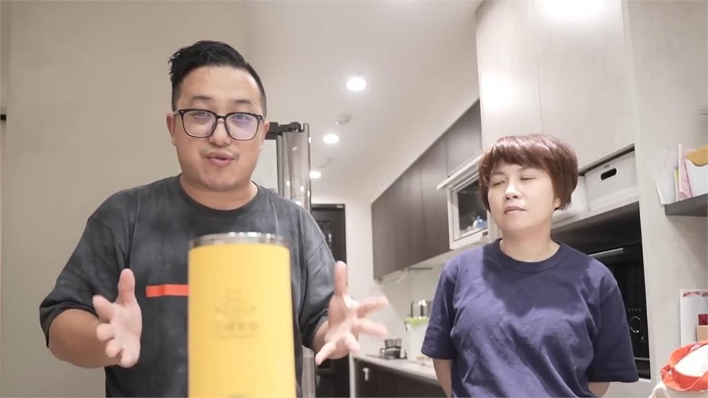 必買料理神器?他興奮開箱「自動蛋捲機」 公開售價老婆氣喊:瘋了 必買料理神器?他興奮開箱「自動蛋捲機」 公開售價老婆氣喊:瘋了