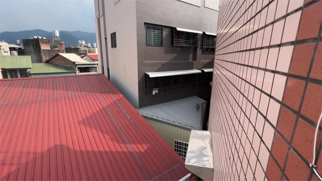 豪宅防火巷違法加蓋 排拆恐得等100年