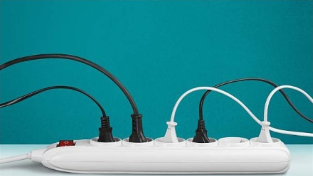 9種電器別插延長線！3原因「早晚釀災」　吹風機、快煮壺都上榜
