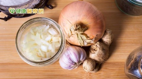 天冷就想吃　營養師：多攝取這些食物提升免疫力