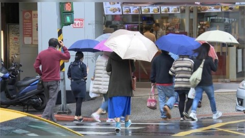 今小年夜東北風增強北東易雨 初二寒流恐南下