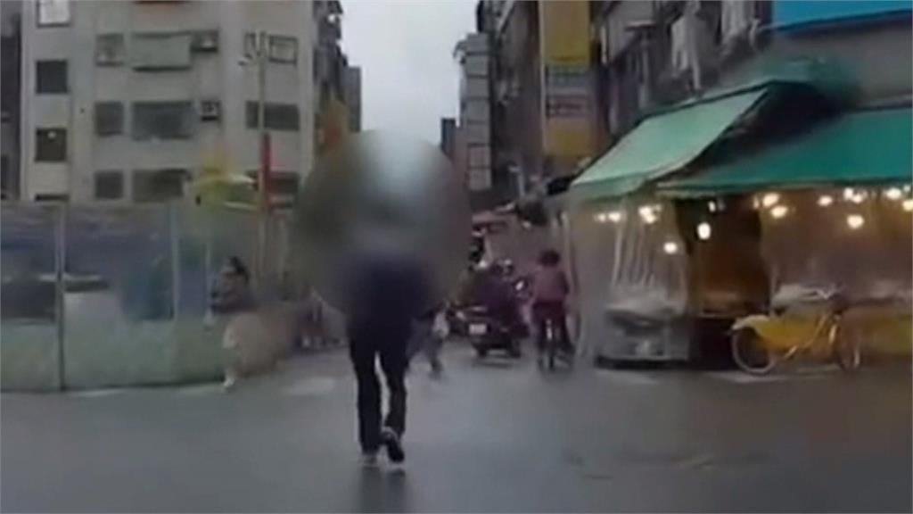 市場採買年貨買完老伴不見了！七旬翁急壞拜託警察幫忙找人