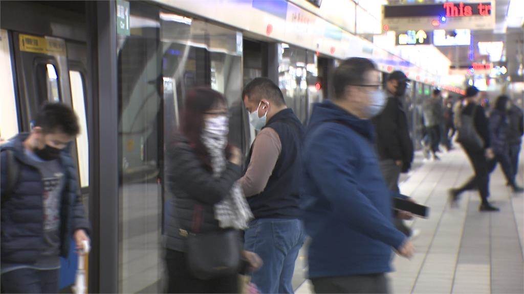 年後宣布室內免口罩 指揮中心曝「剩這些場所要戴」