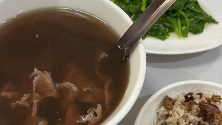 康樂街牛肉湯早晚竟不同老闆!官方回應「真.必比登」時段 康樂街牛肉湯早晚竟不同老闆!官方回應「真.必比登」時段