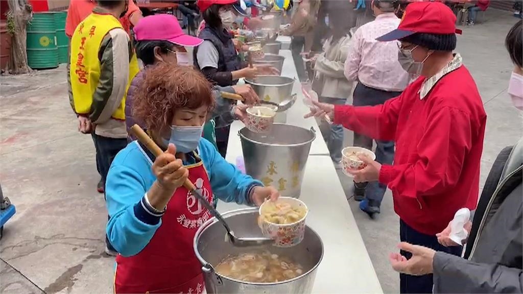 屏東廟宇睽違兩年復辦　走春吃平安飯湯暖心又暖胃