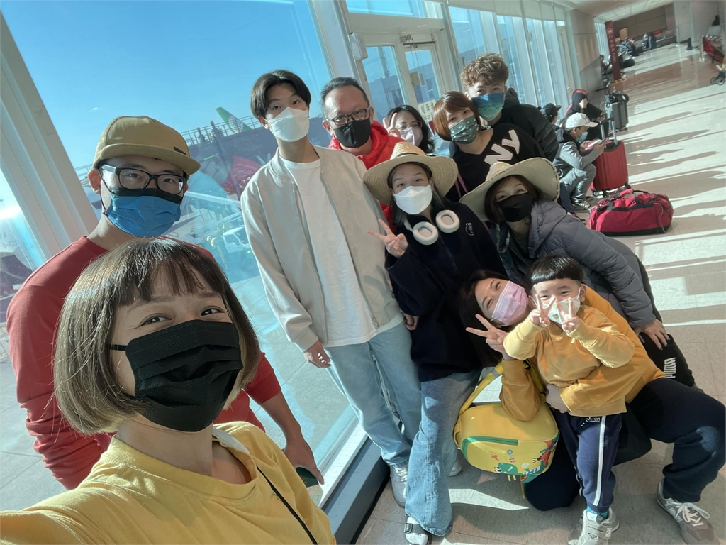 才剛嫁小10歲車神　女星蜜月「一進房秒躺床」：怎麼把老公灌醉？