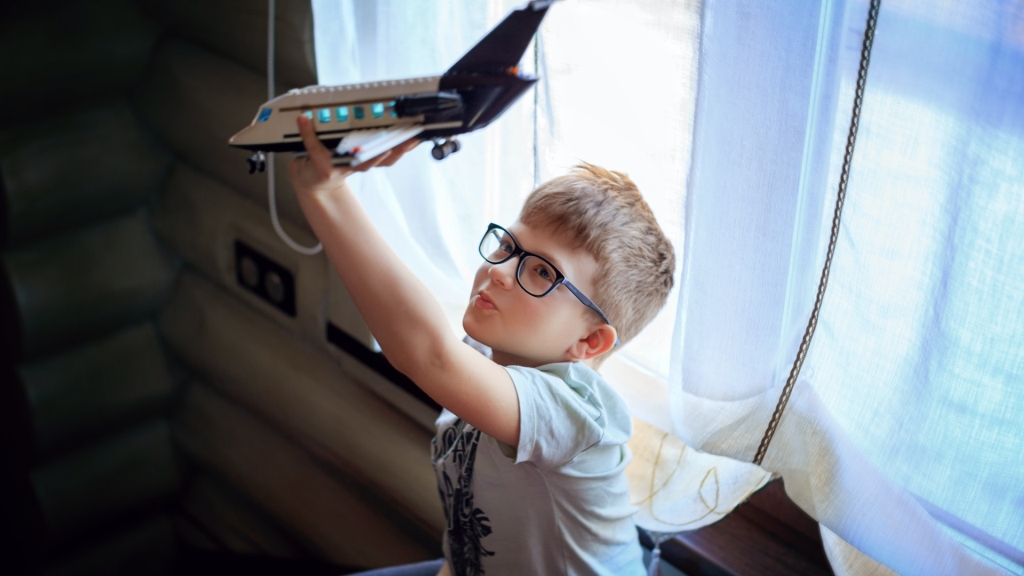 家長們注意！　「拉繩窗簾」恐對兒童的生命構成安全隱患