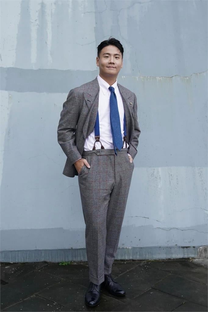 阿翰生日曬10年前青澀自拍照!網一留言秒釣出本人爆「1字粗口」