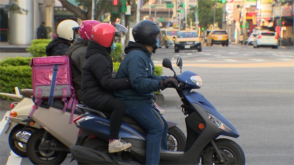 室內口罩鬆綁預計下午宣布 擬參考南韓分3區域鬆綁