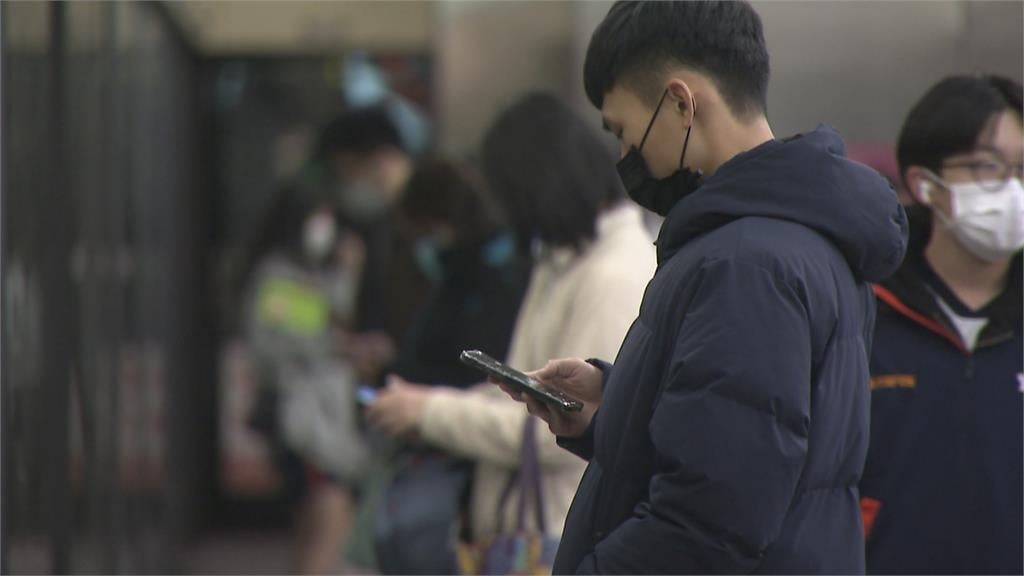 室內口罩鬆綁預計下午宣布 擬參考南韓分3區域鬆綁
