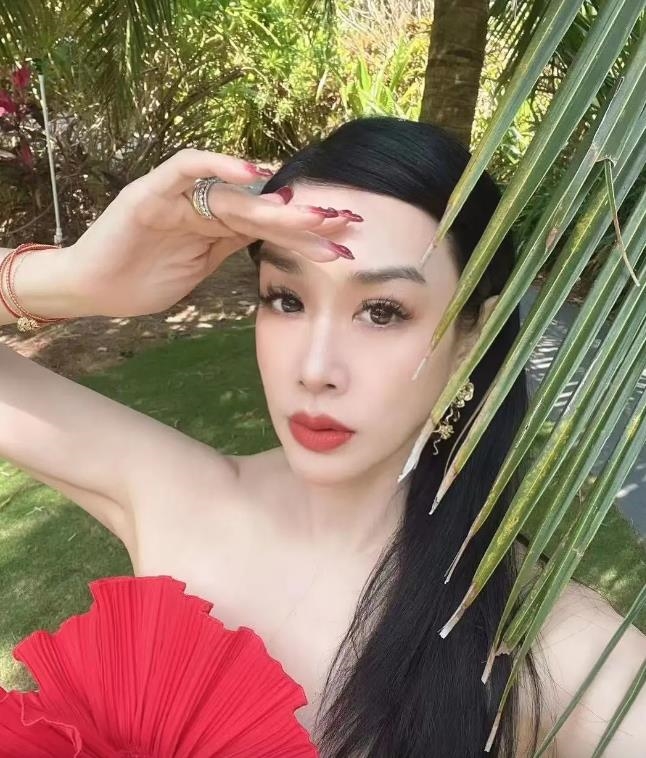 52歲鍾麗緹顏值雪崩!濾鏡用太兇「撞臉阿凡達」近照曝光7.9萬網嚇壞