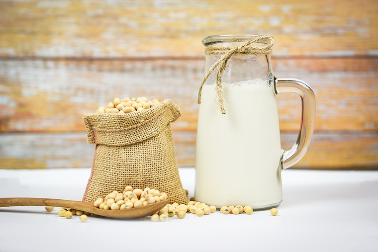 似奶非奶!燕麥奶、豆奶是甚麼? 專家教你喝出營養力