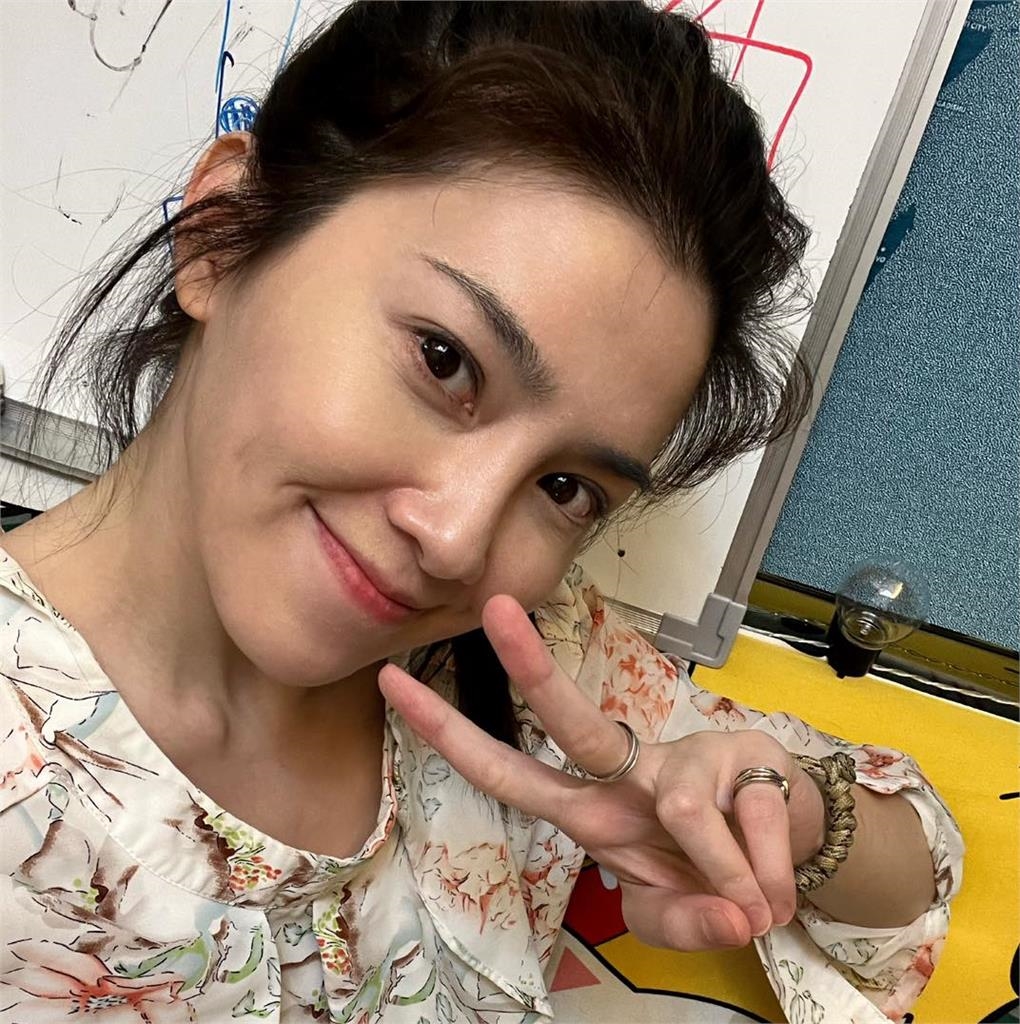 許藍方遭嗆「敏感易怒」源自於自卑！她親上火線正面反擊了