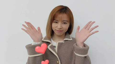 王瞳接受崇右科大學生專訪 分享拍戲秘辛外還送粉絲福利！