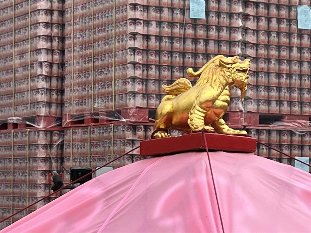 白沙屯媽祖為何暱稱「粉紅超跑」?廟方曬10年前「寶馬讓位片」大揭密